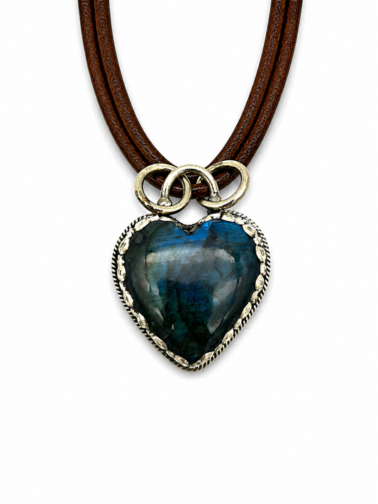 Azi Pendant