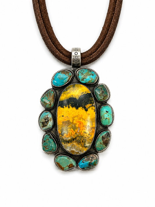 Aveja  Pendant