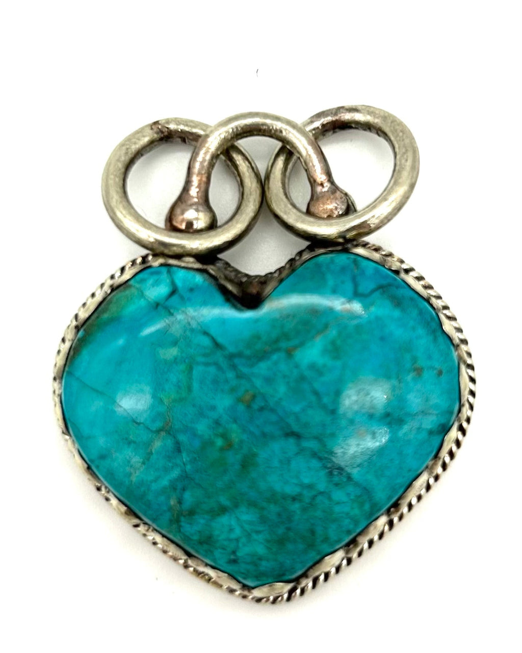 Corazon Pendant
