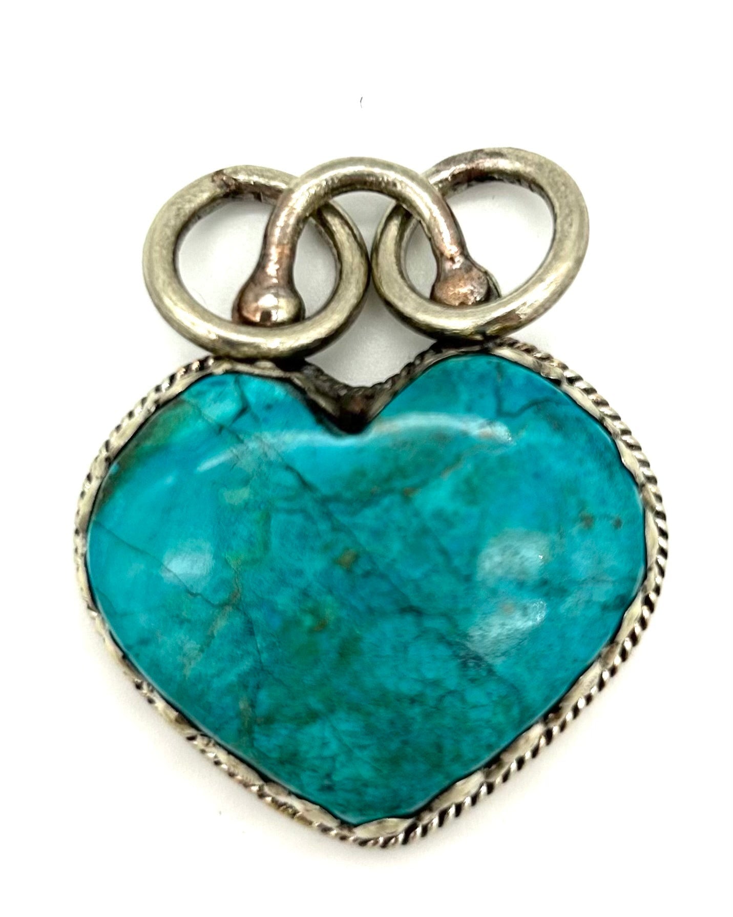 Corazon Pendant