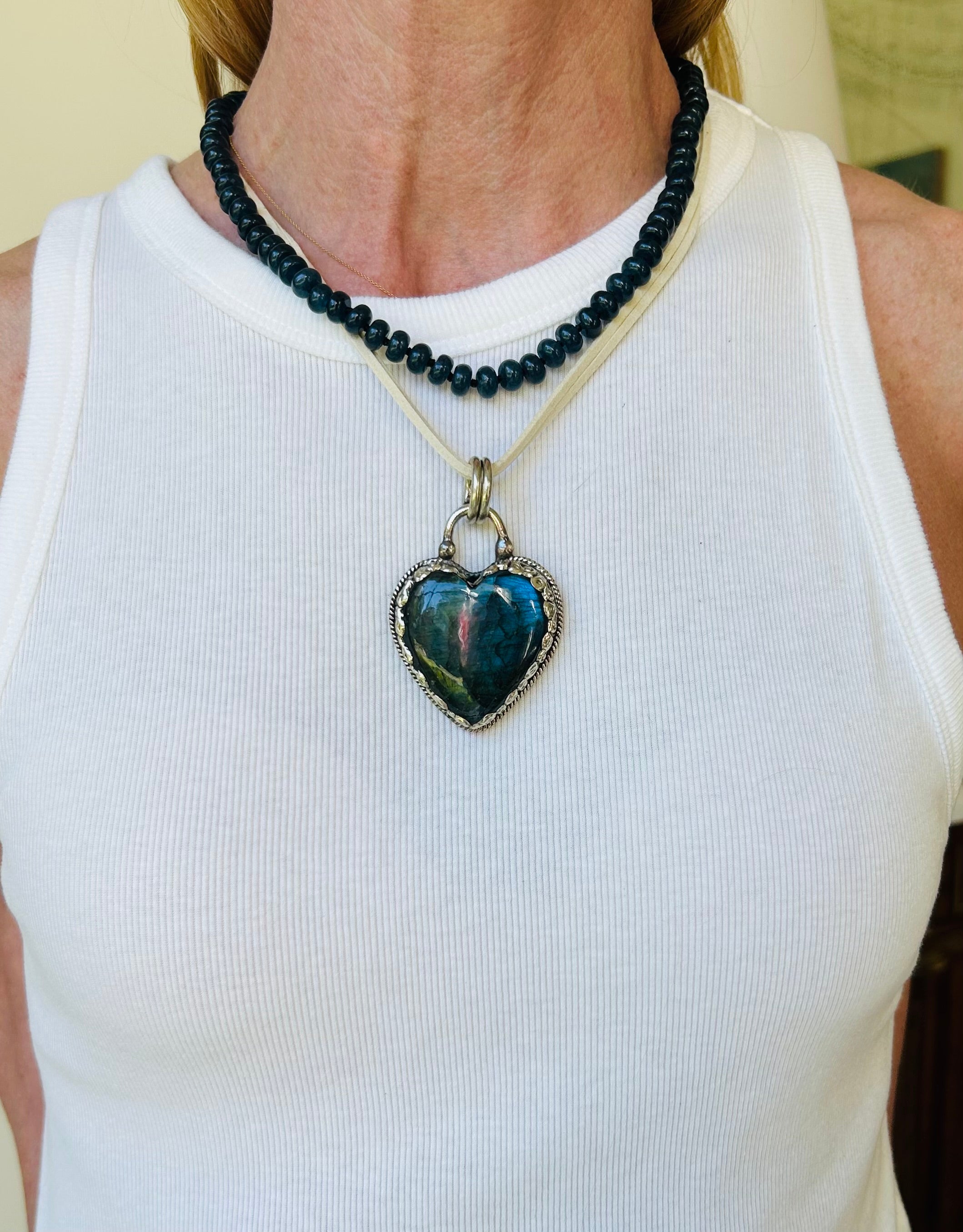 Azi Pendant