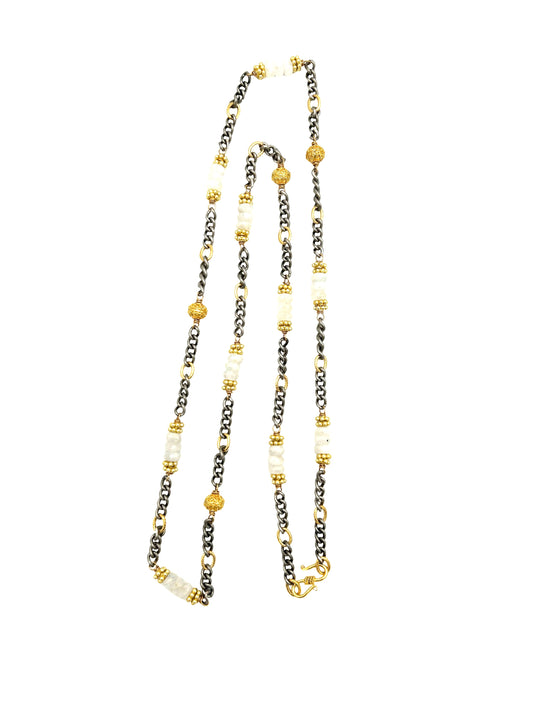 Poppy Necklace